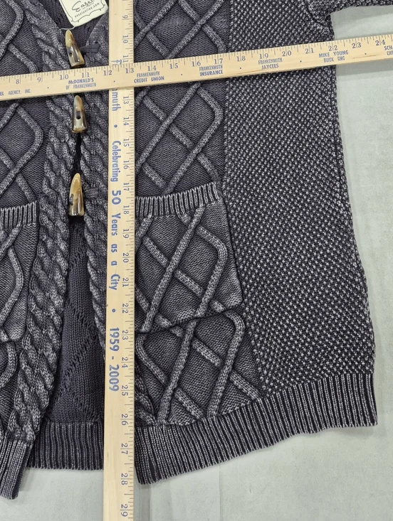 Easel cable knit cardigan sweater women's small ash gray burnout horn buttons - Picture 4 of 12